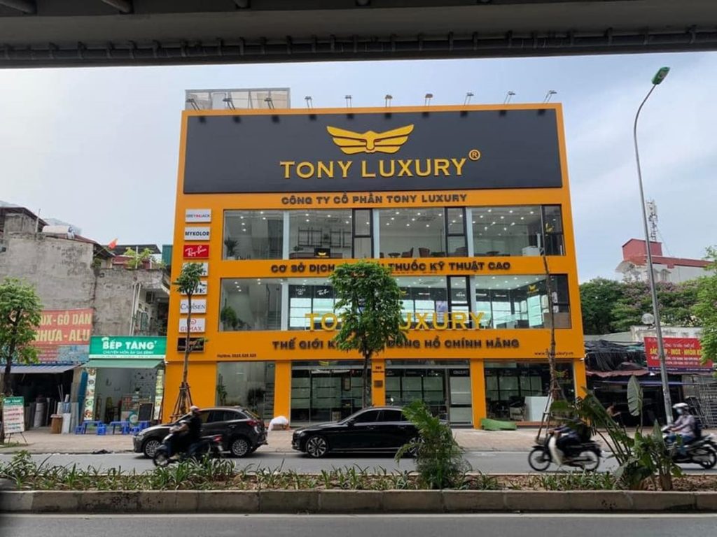 Tony Luxury